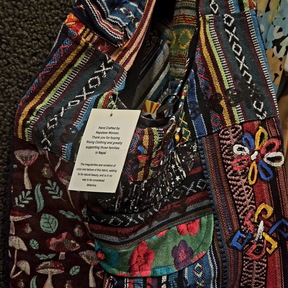 NWT Handcrafted Colorful Ethnic Embroidered Boho Bagvacation.